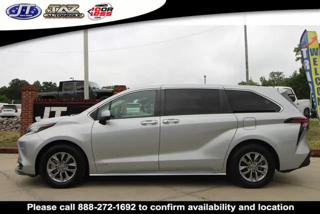 2021 Toyota Sienna LE
