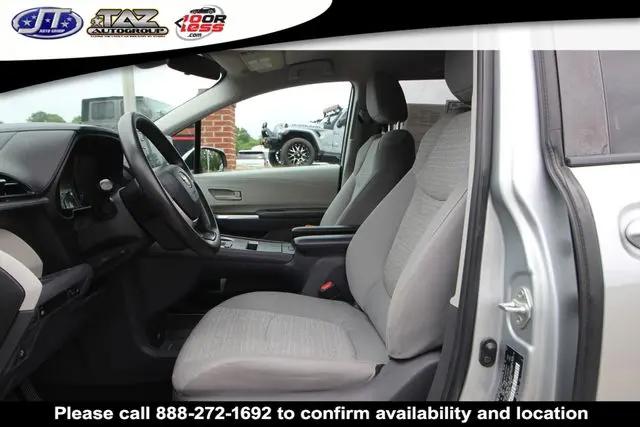 2021 Toyota Sienna LE