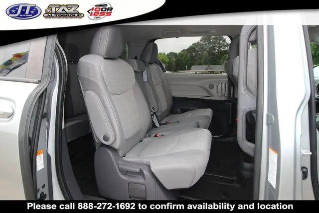 2021 Toyota Sienna LE