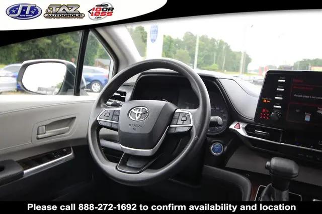 2021 Toyota Sienna LE