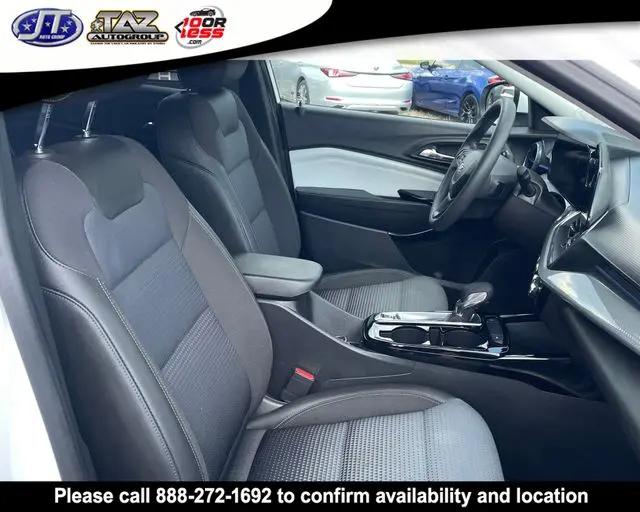 2025 Chevrolet Trax FWD LT