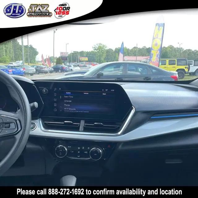2025 Chevrolet Trax FWD LT