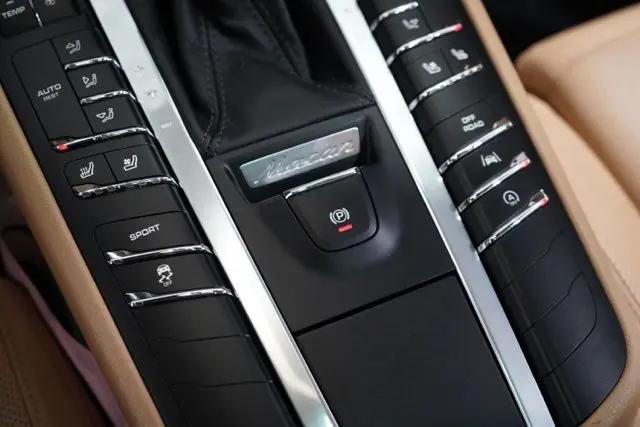 2018 Porsche Macan S