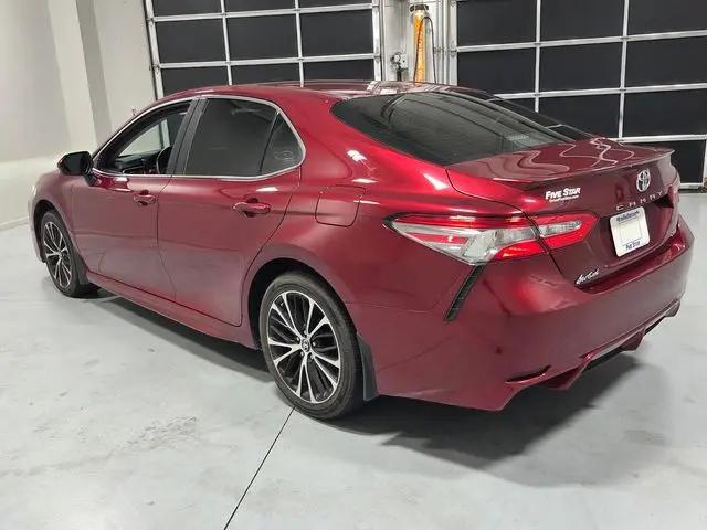 2018 Toyota Camry SE