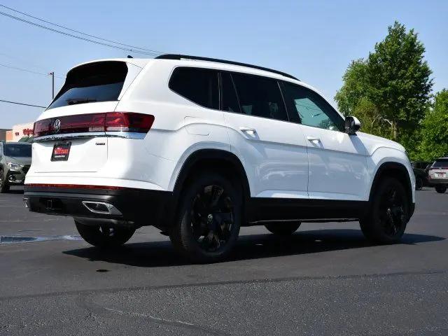 2026 Volkswagen Atlas SE with Technology