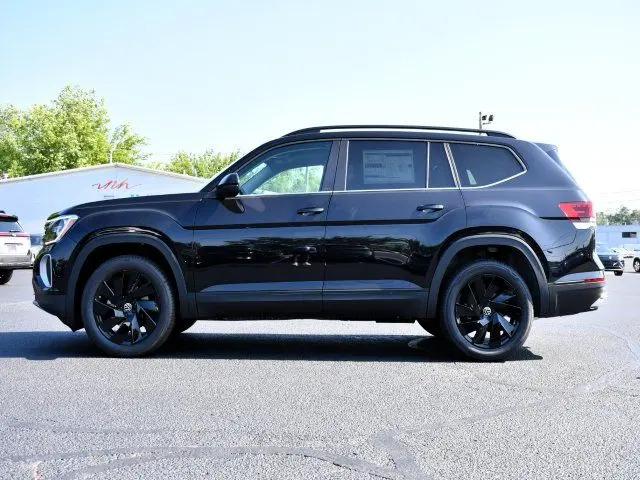 2026 Volkswagen Atlas SE with Technology