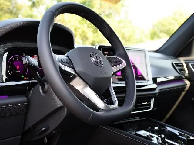 2026 Volkswagen Atlas Cross Sport SEL Premium R-Line