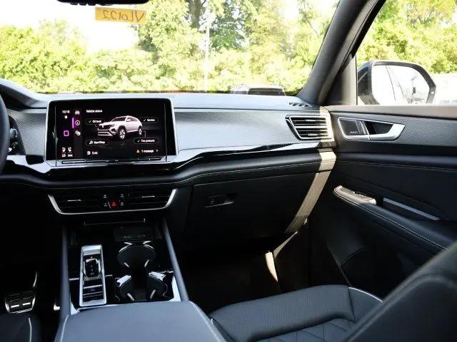 2026 Volkswagen Atlas Cross Sport SEL Premium R-Line