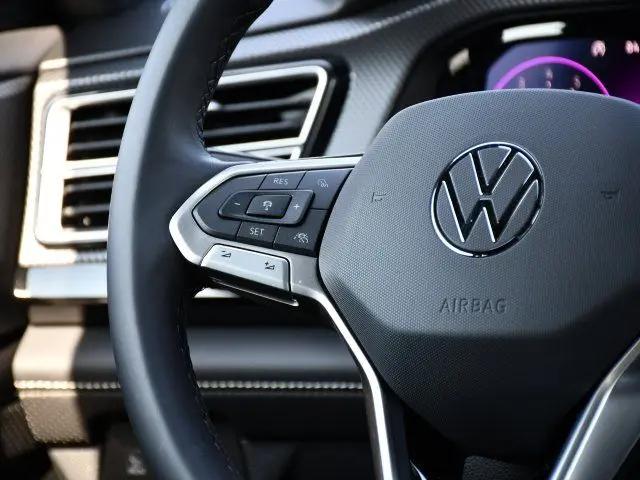 2026 Volkswagen Atlas Cross Sport SEL Premium R-Line