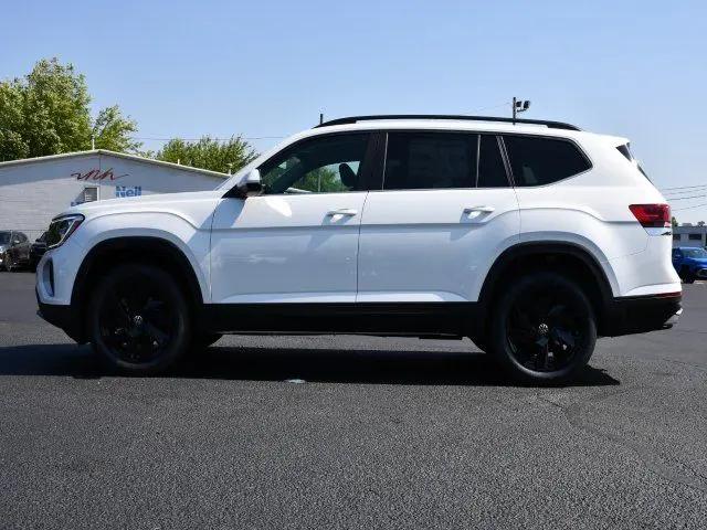 2026 Volkswagen Atlas SE with Technology