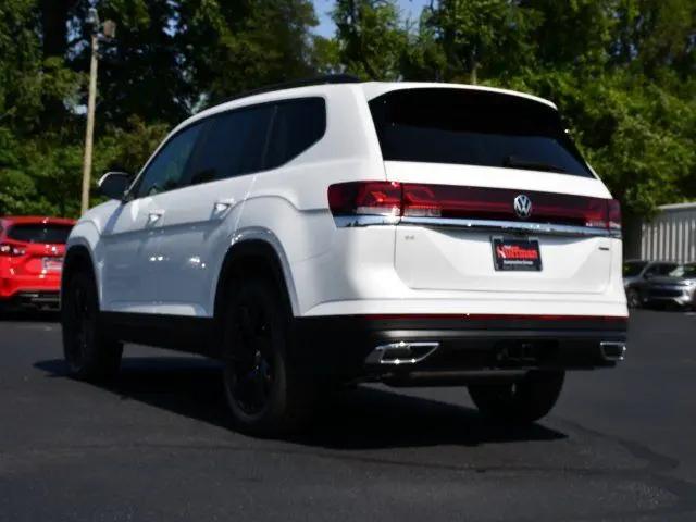 2026 Volkswagen Atlas SE with Technology