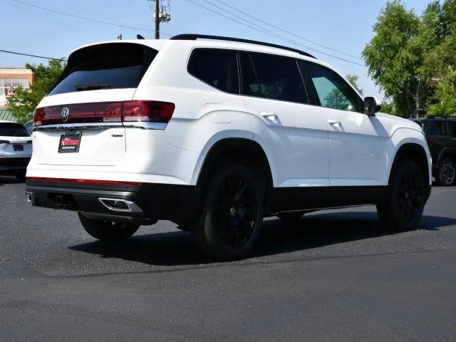 2026 Volkswagen Atlas SE with Technology