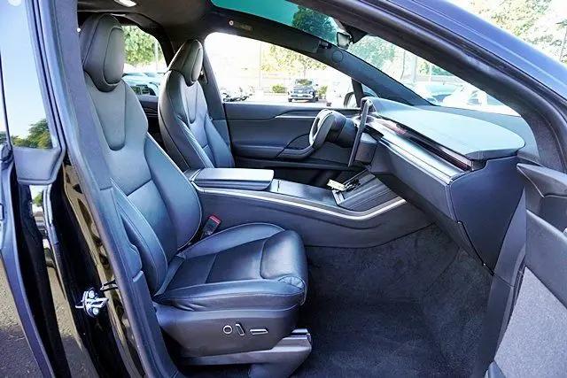 2022 Tesla Model X Plaid Tri Motor All-Wheel Drive
