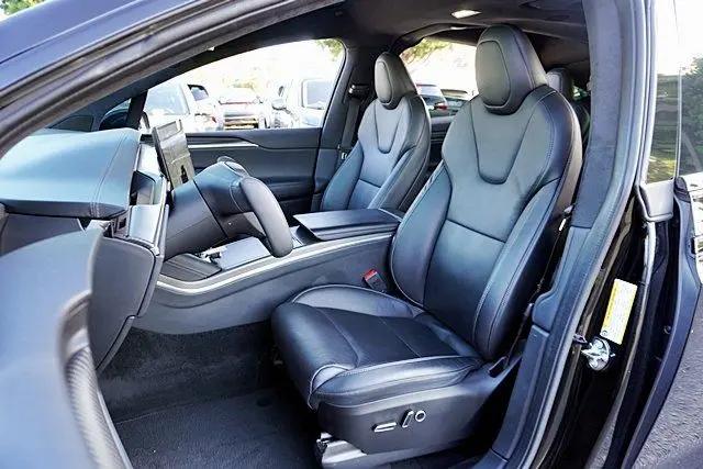 2022 Tesla Model X Plaid Tri Motor All-Wheel Drive