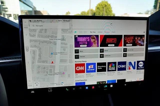 2022 Tesla Model X Plaid Tri Motor All-Wheel Drive