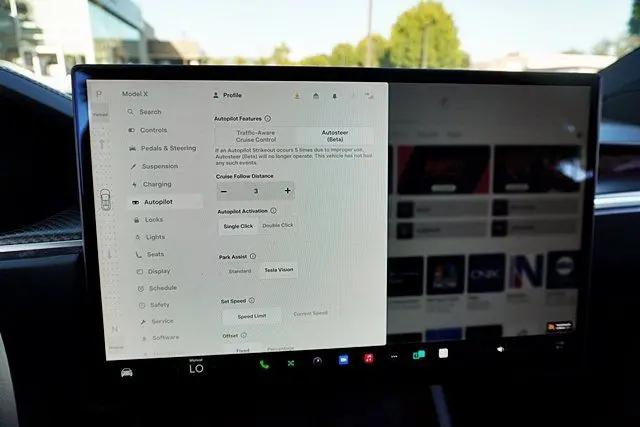 2022 Tesla Model X Plaid Tri Motor All-Wheel Drive