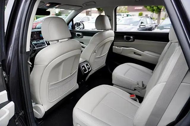 2023 Kia Sorento Hybrid EX