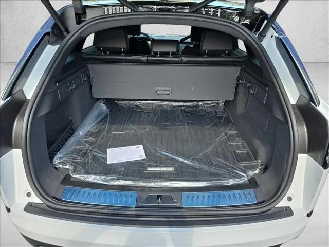 2026 Land Rover Range Rover Velar P250 Dynamic SE