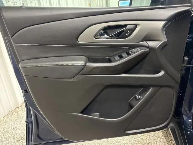 2023 Chevrolet Traverse FWD LT Cloth