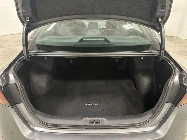 2024 Nissan Altima SV FWD