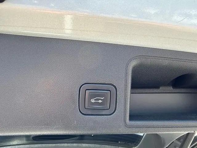 2025 GMC Sierra 2500HD 4WD Crew Cab Long Bed SLTv