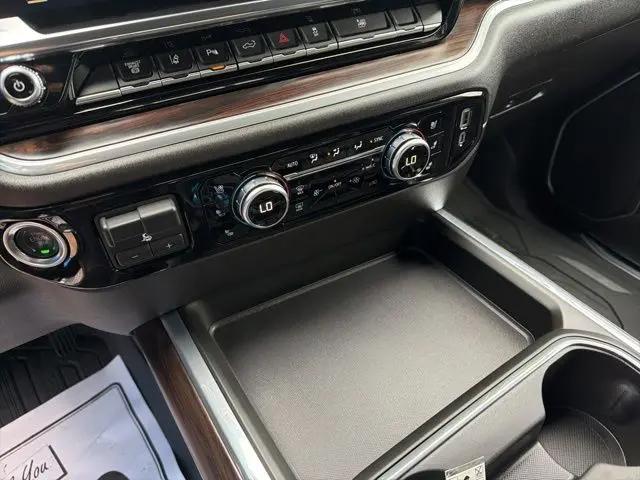 2025 GMC Sierra 2500HD 4WD Crew Cab Long Bed SLTv