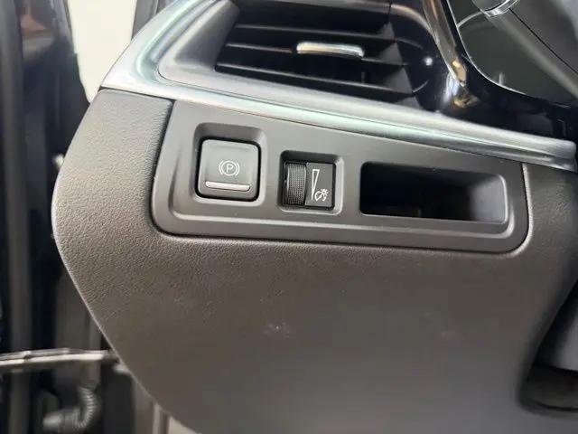 2025 Cadillac XT5 FWD Luxury