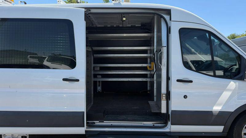 2017 Ford Transit Medium Roof w/Sliding Side Door w/LWB