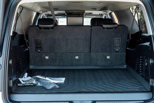 2020 Chevrolet Suburban 4WD LT