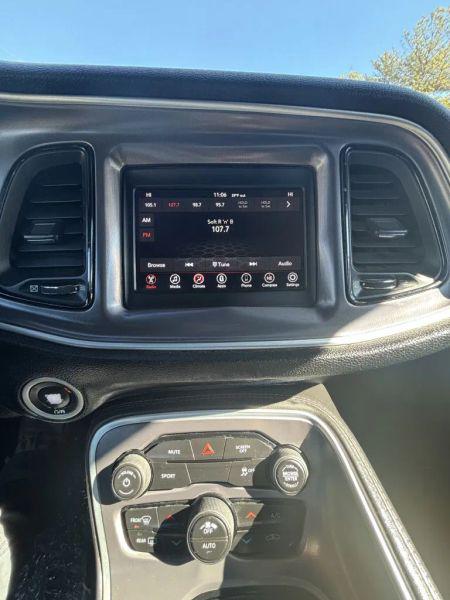 2019 Dodge Challenger SXT