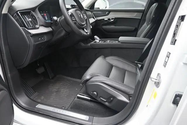 2026 Volvo XC90 Plug-In Hybrid Ultra, T8 AWD, Electric/Gasoline, Bright, 7 Seats