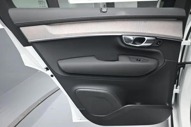 2026 Volvo XC90 Plug-In Hybrid Ultra, T8 AWD, Electric/Gasoline, Bright, 7 Seats