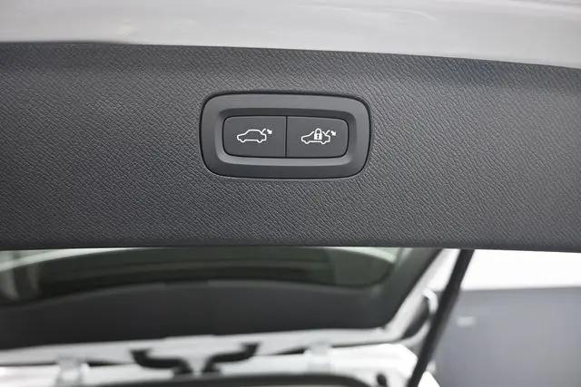 2026 Volvo XC90 Plug-In Hybrid Ultra, T8 AWD, Electric/Gasoline, Bright, 7 Seats