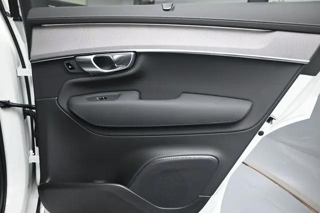 2026 Volvo XC90 Plug-In Hybrid Ultra, T8 AWD, Electric/Gasoline, Bright, 7 Seats