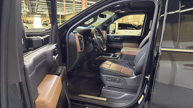 2023 Chevrolet Silverado 3500HD 4WD Crew Cab Standard Bed High Country