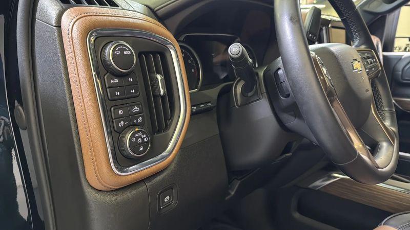 2023 Chevrolet Silverado 3500HD 4WD Crew Cab Standard Bed High Country