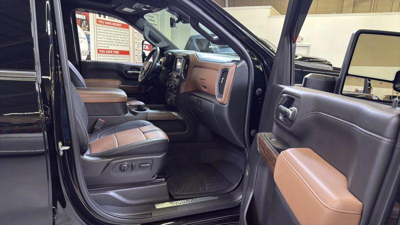 2023 Chevrolet Silverado 3500HD 4WD Crew Cab Standard Bed High Country