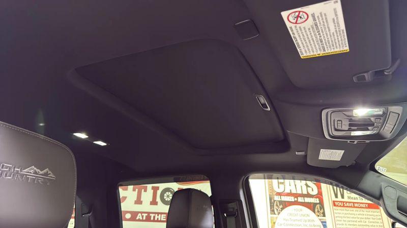 2023 Chevrolet Silverado 3500HD 4WD Crew Cab Standard Bed High Country