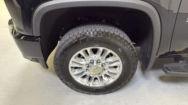 2023 Chevrolet Silverado 3500HD 4WD Crew Cab Standard Bed High Country