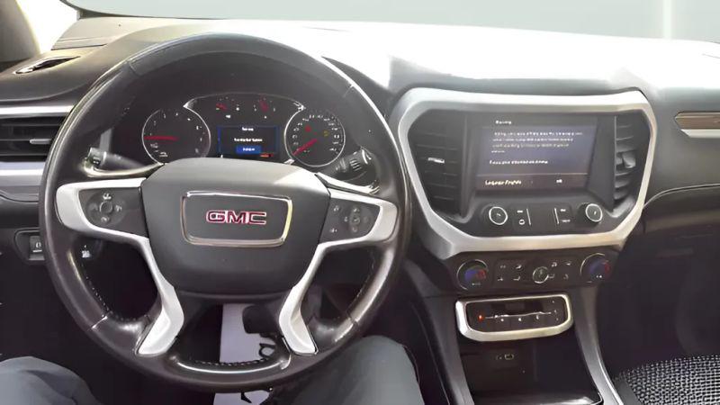 2020 GMC Acadia SLE