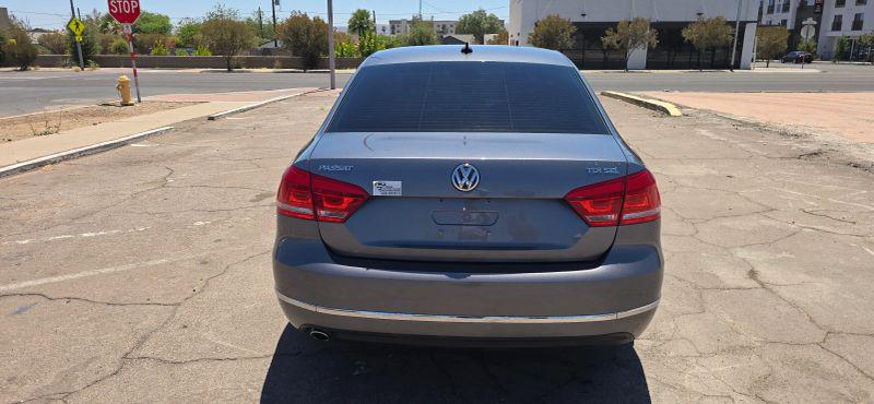2013 Volkswagen Passat 2.0L TDI SEL Premium