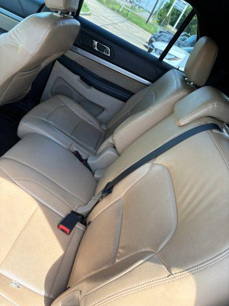 2017 Ford Explorer Base
