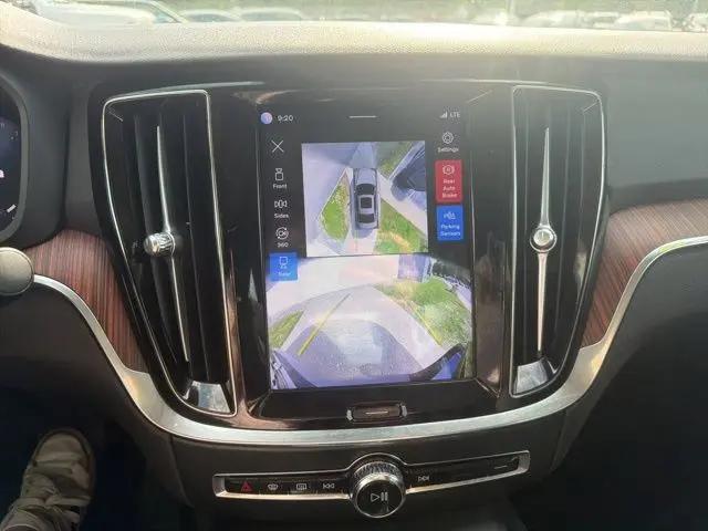 2024 Volvo S60 B5 Plus Dark Theme