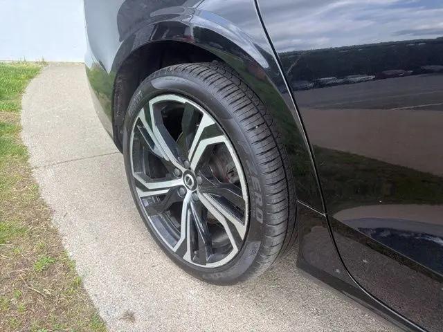 2024 Volvo S60 B5 Plus Dark Theme