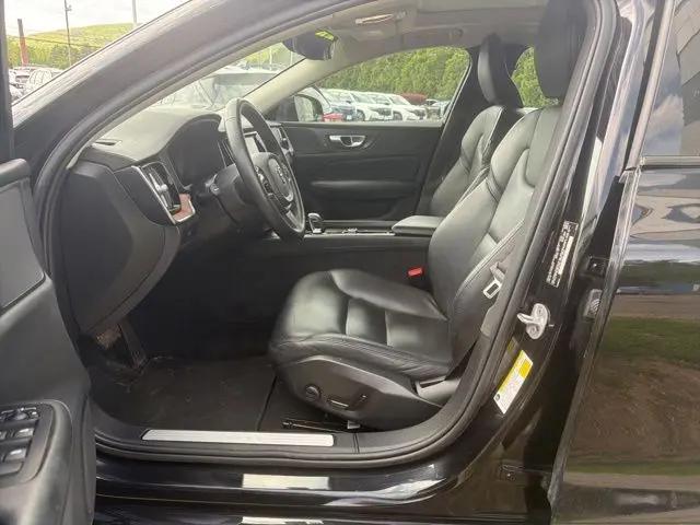 2024 Volvo S60 B5 Plus Dark Theme