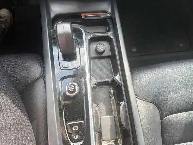 2024 Volvo S60 B5 Plus Dark Theme