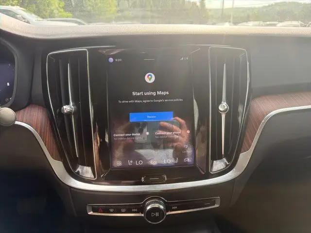 2024 Volvo S60 B5 Plus Dark Theme