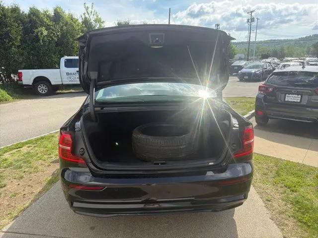 2024 Volvo S60 B5 Plus Dark Theme