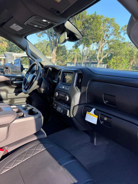 2025 Chevrolet Silverado 2500HD Custom