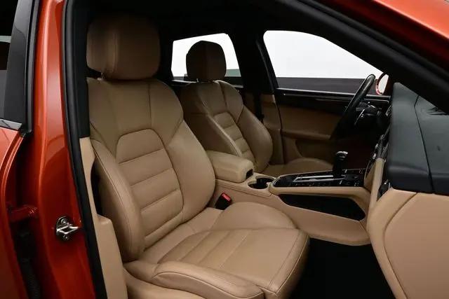 2023 Porsche Macan S